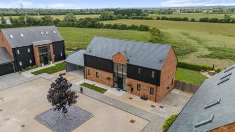 Walnut Gardens, Norton, Gloucester, Gloucestershire, GL2
