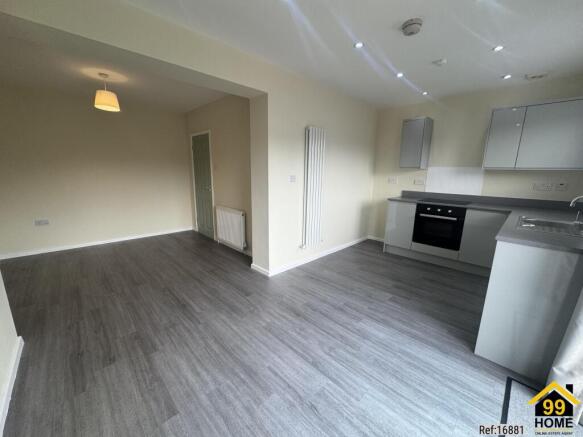 3 bed Semi-Detached for sale Image 5