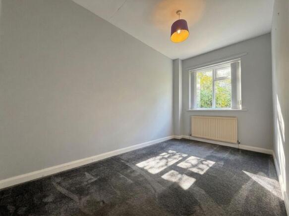 6 bed Detached for sale Image 11
