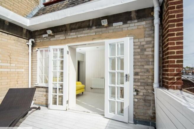 Flat 7, Windsor Court, Jubilee Place, Chelsea, SW3 3TB