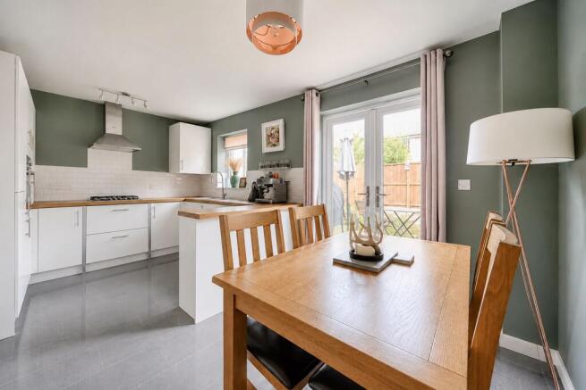 3 bed Semi-Detached for sale Image 5