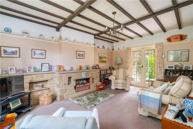 4 bed Semi-Detached for sale Image 6