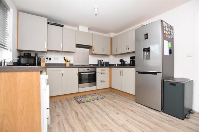 3 bed Semi-Detached for sale Image 4