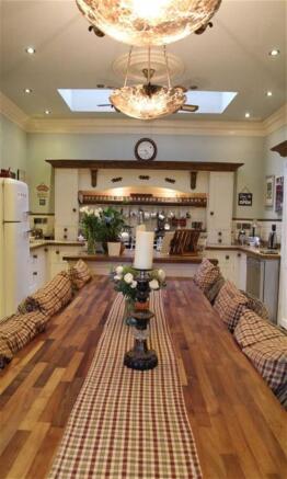 Stunning Kitchen wit