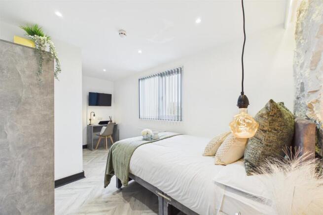 Ensuite Room 5