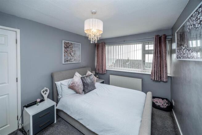 4 bed Town House for sale Image 12