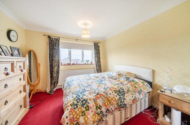 Field Road, Farnborough, Hampshire, GU14 photo 4