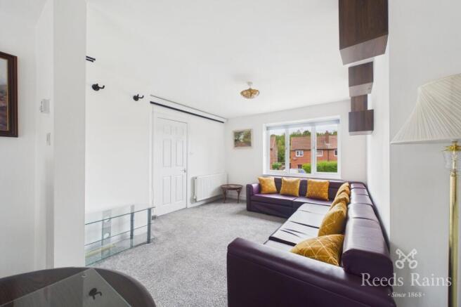 3 bed Semi-Detached for sale Image 3