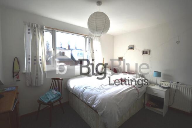 4 bed Terraced to rent Image 4