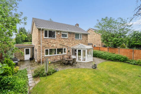 Kennedy Close, Farnham Common, SL2
