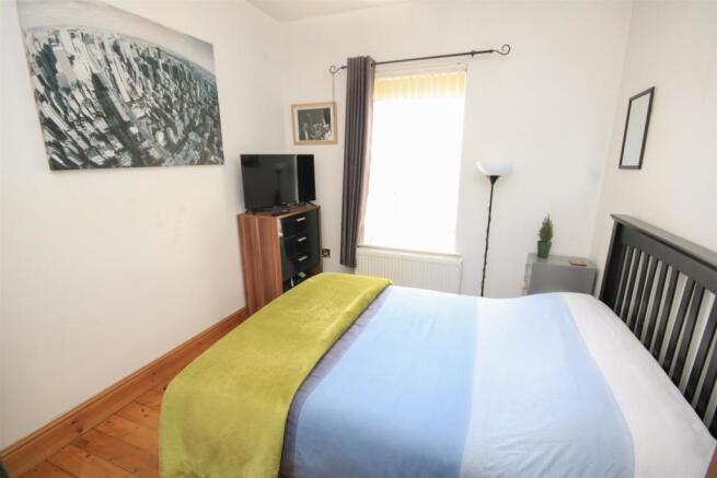 BEDROOM 2