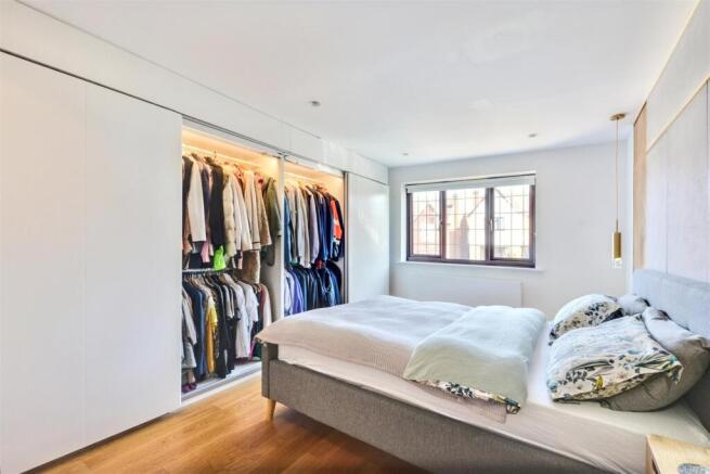 Bedroom 1_4.jpeg