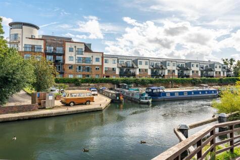 The Waterfront, Hertford