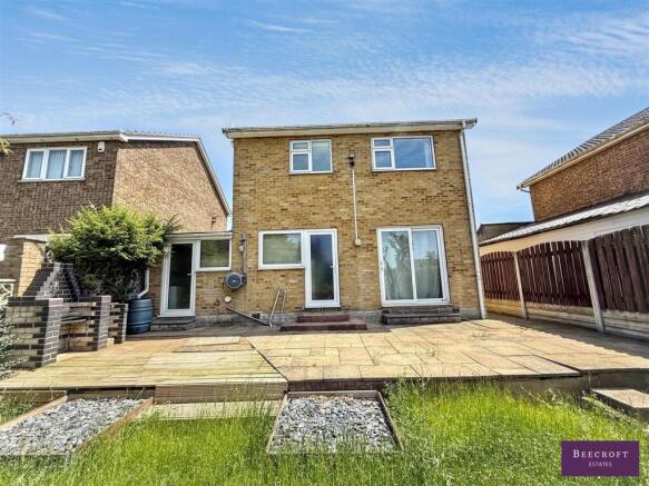 3 bed Detached for sale Image 12