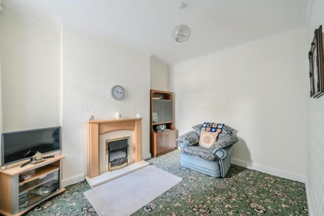 24 Station Rd-30.jpg