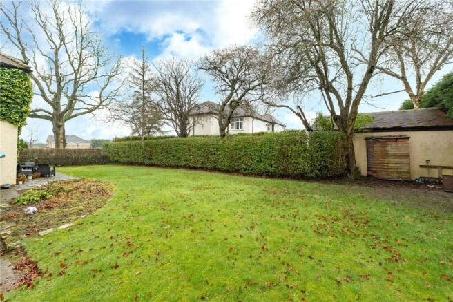 6 bed Detached for sale Image 8