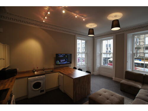 Lounge Kitchen