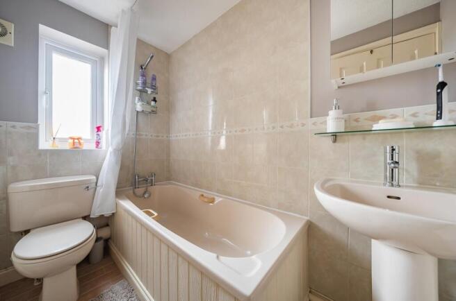 8 Peartree Close