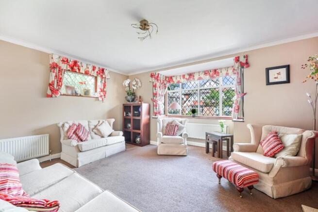 RUTHERWYKE CLOSE (4).jpg