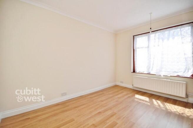 House in Elmbrook Road Sutton - View 4