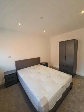 1 bed Apartment to rent Image 6