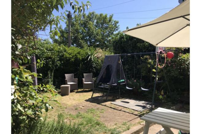 Photo 10