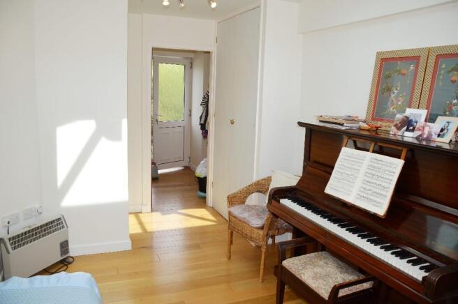 Photo 11