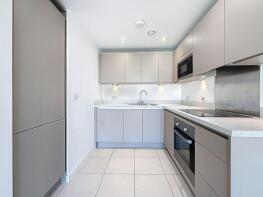 40, Douglas House, Ferry Court, Grangetown, Cardiff CF11 0LD