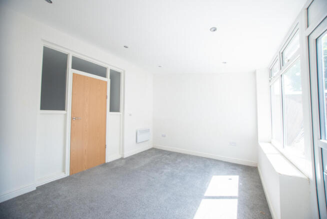 1 bed Flat to rent Image 8