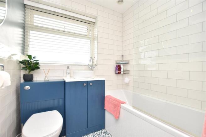3 bed Town House for sale Image 5