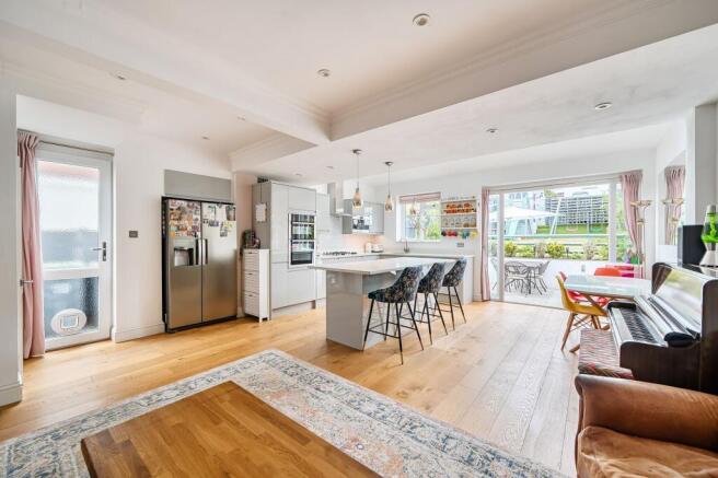 Kitchen / Dining Room