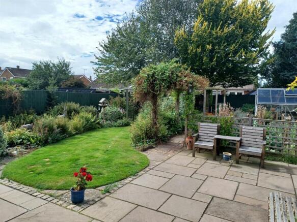 garden 1.jpg