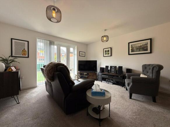 2 bed Semi-Detached for sale Image 5