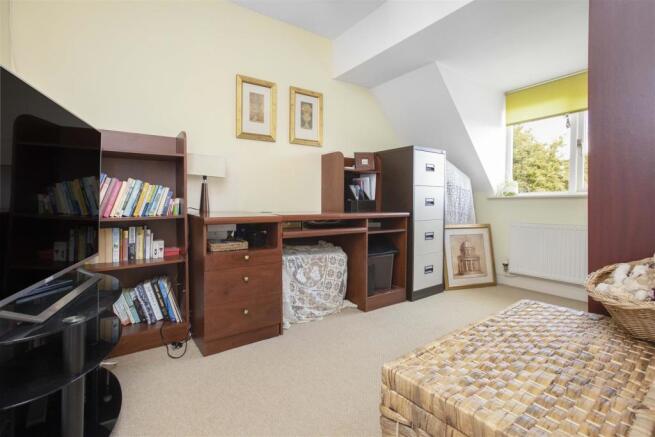 17 Bedroom 5.jpg