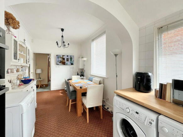 3 bed Semi-Detached for sale Image 6