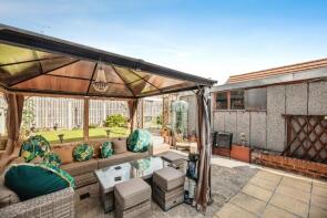 130, Pontefract Road, Pontefract WF8 2PP
