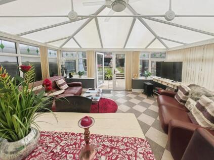 Manor Road North, Nantwich, CW5