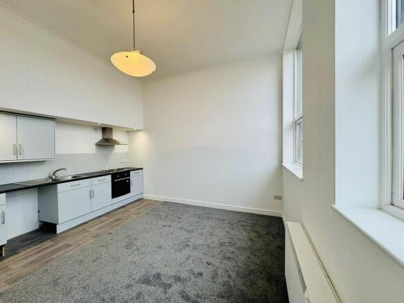 00e7b115-6368-4d7...