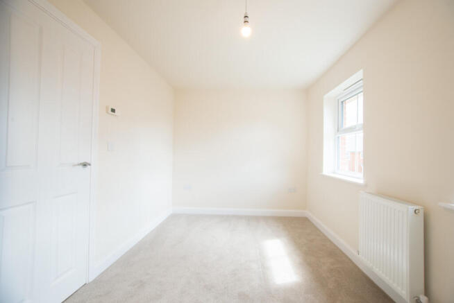 2 bed Semi-Detached to rent Image 7