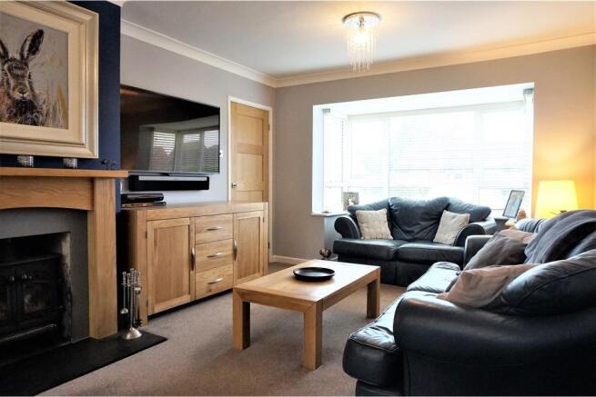 Lounge/Dining Room