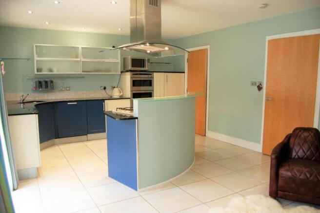 Photo 11