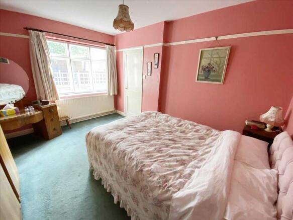 Bedroom 1: