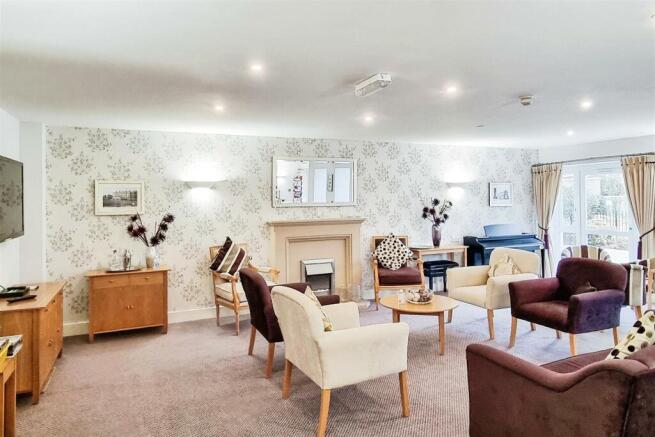 42martellocourtjevingtongardenseastbournebn214sd18