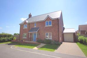 30, Elmwood Close, Aylesbury HP18 9QJ