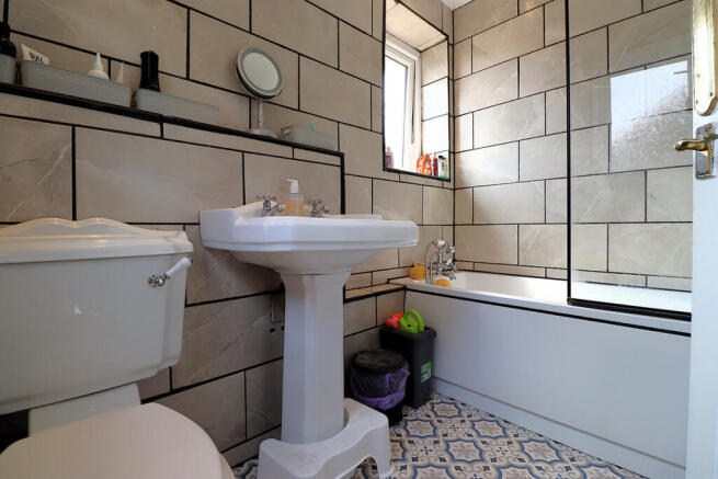 3 bed Semi-Detached for sale Image 10