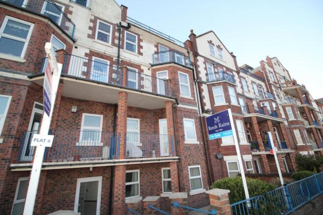 3 bed Apartment for sale Image 11