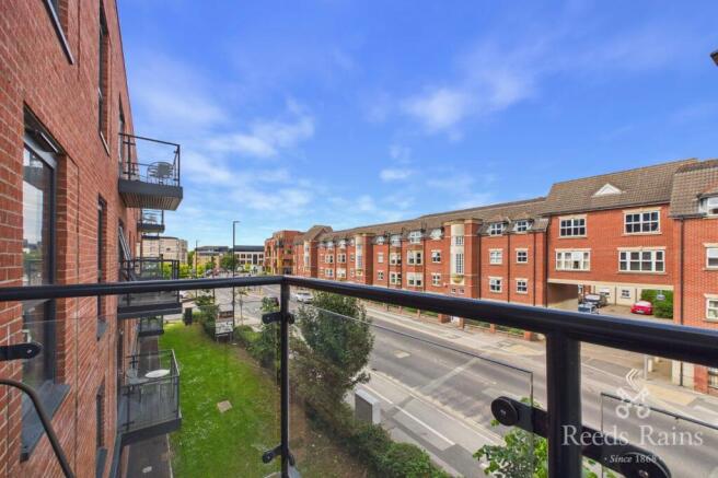 2 bed Apartment for sale Image 5