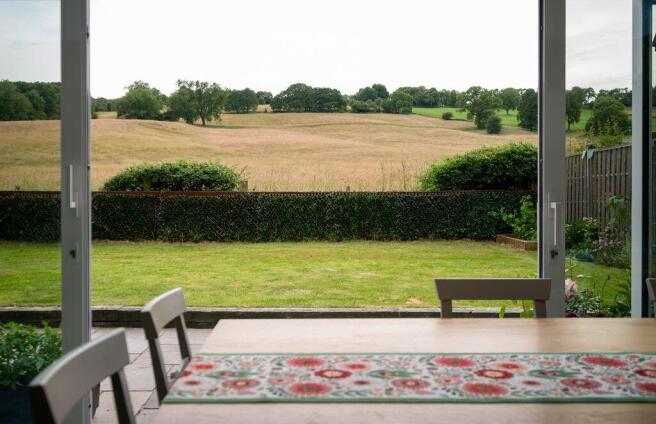5 bed Detached for sale Image 12