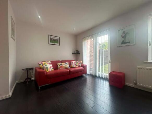 2 bed Semi-Detached for sale Image 5