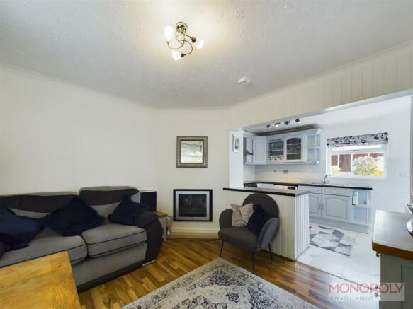CAM01979G0-PR0247-STILL014.jpg